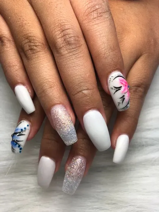 https://cdn.salonspotlight.com/photos/x51OuzLzz2RpL5FgkNDs/99305cd9-1237-4796-b141-586b902c95bb_720x720