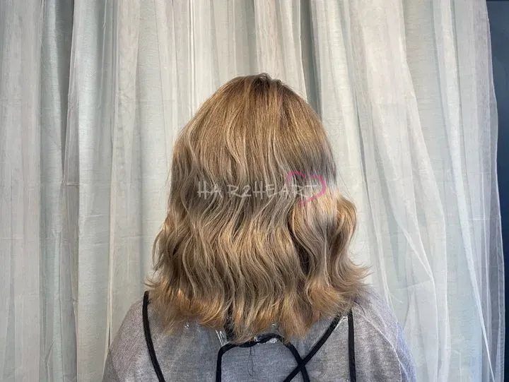 https://cdn.salonspotlight.com/photos/x5GatbgLEzmjIDxQsD5C/65b48635-60e4-4581-95e2-568d431e7358_720x720