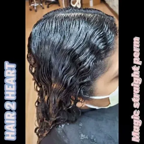 https://cdn.salonspotlight.com/photos/x5GatbgLEzmjIDxQsD5C/77a76572-5295-49c0-8244-a8c20f3ad9d6_720x720