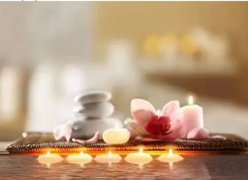 https://cdn.salonspotlight.com/photos/xDxASjk8aRGlDoVM3Z1l/57a47571-4795-47e1-b1be-731fefd129f3_720x720