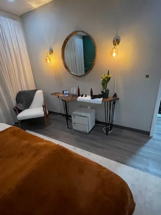 https://cdn.salonspotlight.com/photos/xGdRA61xvbFytBT3RwN2/5ab30fad-0993-473e-911c-60a54ae4351f_720x720
