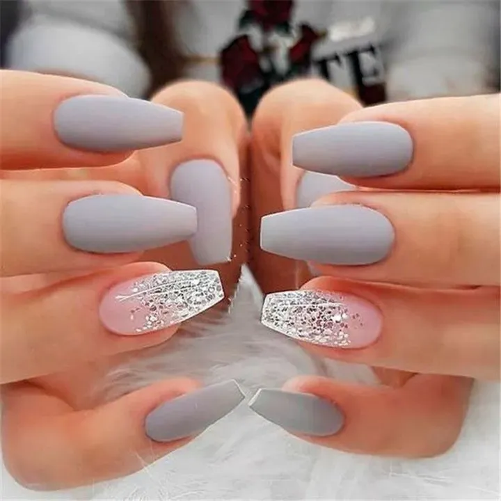 https://cdn.salonspotlight.com/photos/xKBZkMhrFHUoIJ5iwTVE/ddba18f8-ecef-4f5c-91e8-b0ecdbb02e83_720x720