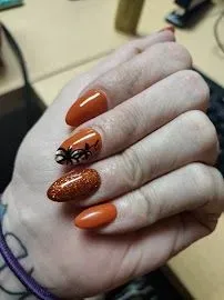 https://cdn.salonspotlight.com/photos/xKsgAM1gBlVibKKR1MQK/5bdee7b3-2c9a-4d1b-9367-faa80e250797_720x720