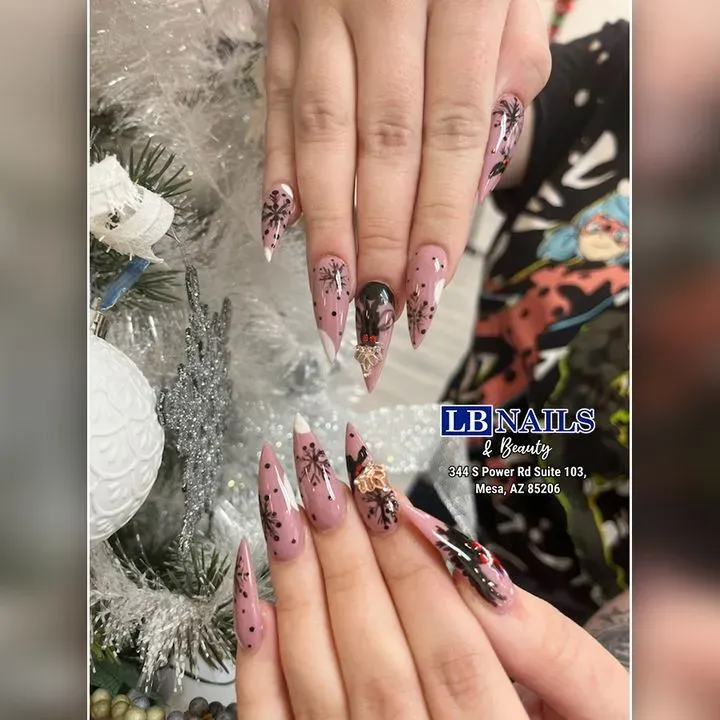 https://cdn.salonspotlight.com/photos/xLSJpwKIjoAdpACCrLMk/83c9d643-1855-430b-937e-3e1e29ec1051_720x720
