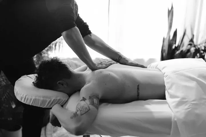 https://cdn.salonspotlight.com/photos/xLwpEeybY557pNUUaSSO/264c5e15-59aa-4d54-811d-c3c82aef3683_720x720