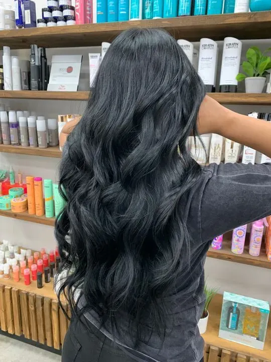 https://cdn.salonspotlight.com/photos/xTZcxCVT7pjOVBo4Ejr8/e6f141f5-0a86-4a17-9afb-ec7f633a13cb_720x720