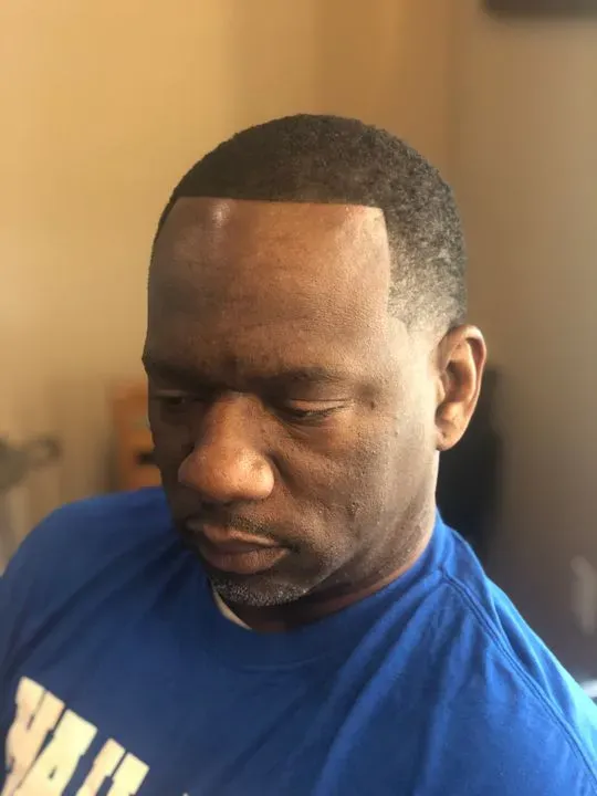 https://cdn.salonspotlight.com/photos/xYGmOJZOxWU5CD8NKpDM/f31b1b8c-9dd7-4eff-80e1-1c8133059861_720x720