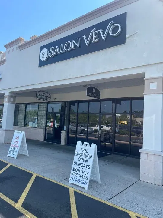 https://cdn.salonspotlight.com/photos/xZfijFzvlGY97PEAfyzm/809e1edc-8910-4fc9-b290-569afd2c5db9_720x720