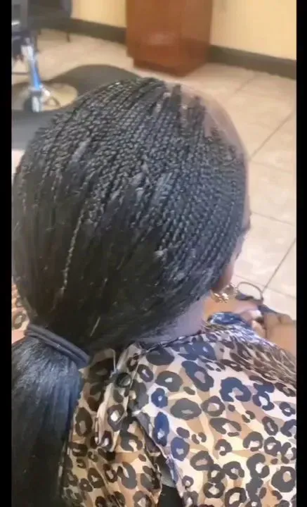 https://cdn.salonspotlight.com/photos/xbKVPFtoeHGGnsDtpngk/3c43163e-c7b2-4292-a29d-60bf2dffa1a1_720x720