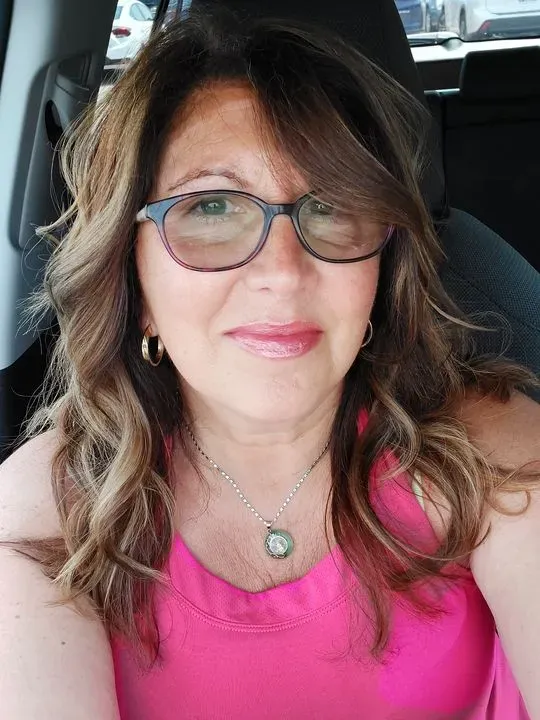 https://cdn.salonspotlight.com/photos/xf4De3ackjtpKS0RipWh/9aed0189-4243-42c6-963e-6c05053b8555_720x720