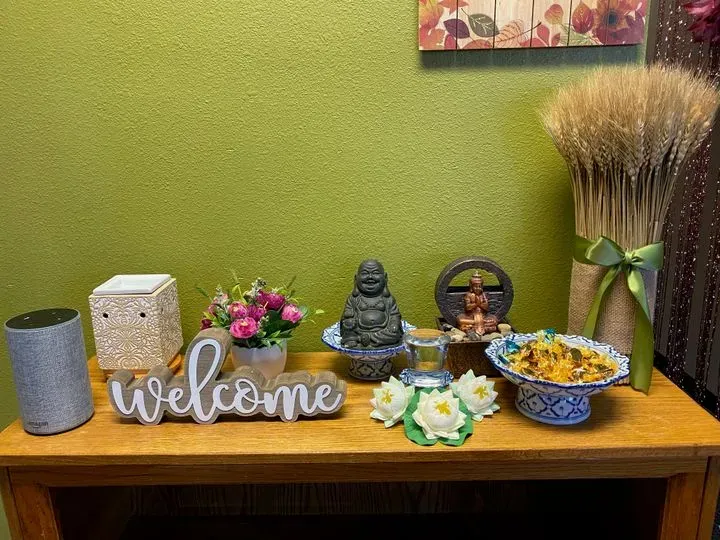 https://cdn.salonspotlight.com/photos/xhHW3WMVqTC9spEs9GWo/a49b7207-cb23-4ed1-bcdf-c721170d3ba2_720x720