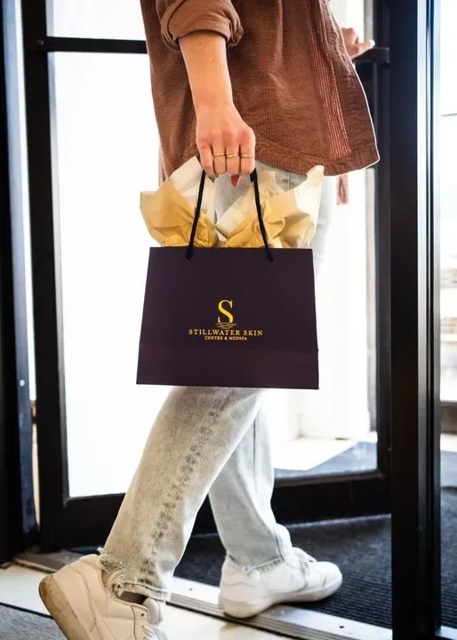 https://cdn.salonspotlight.com/photos/xiGY4nrlEIUWaWcTgcvm/2f26c982-48c0-45b5-8944-903f892e0807_720x720
