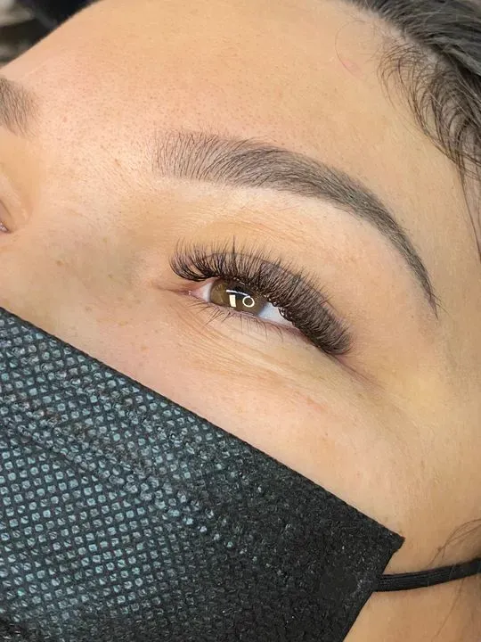 https://cdn.salonspotlight.com/photos/xlz6bIQ5TUnrky8cyecO/1e665ee9-5447-40bd-bbfb-622e1f94eb7a_720x720