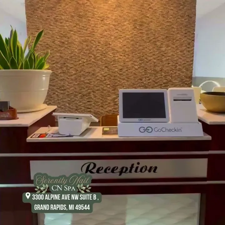 https://cdn.salonspotlight.com/photos/xmw6K85zrSkZKGmny681/eac92ef9-f547-4f59-be2c-b0be81d65a66_720x720