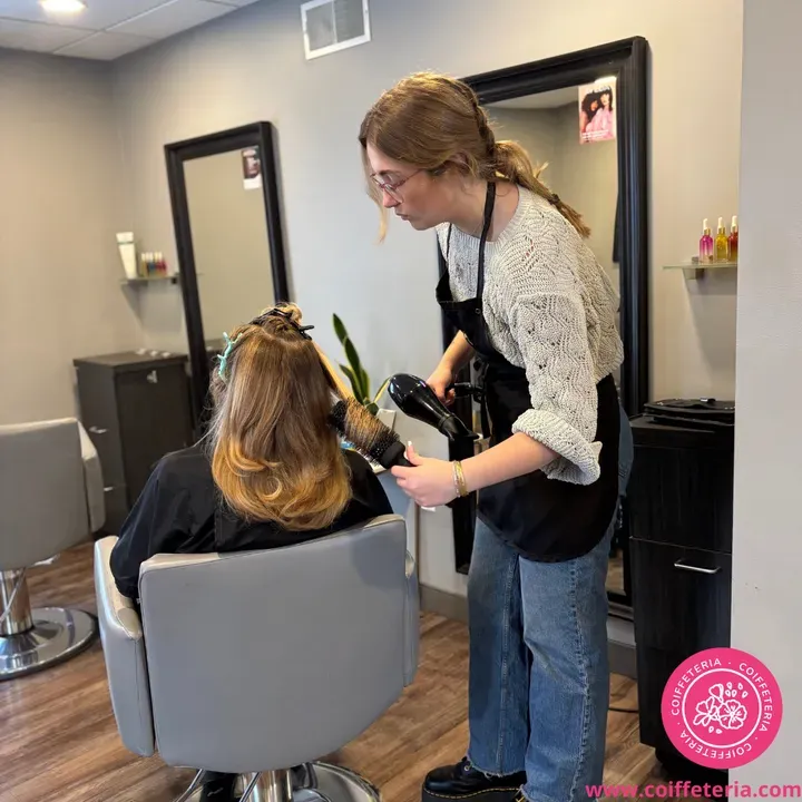https://cdn.salonspotlight.com/photos/xpCuzd0YMcKtslCWMJWw/cda0a1af-f050-4467-921c-a2681eec01a3_720x720