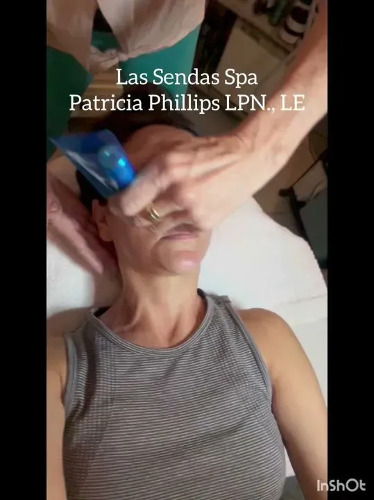 https://cdn.salonspotlight.com/photos/xpzb32vBsZDDaQkMlCZf/35edf53a-ca89-4edb-ba60-d56503dbc4ed_720x720