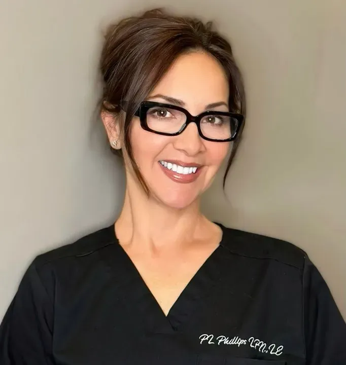 https://cdn.salonspotlight.com/photos/xpzb32vBsZDDaQkMlCZf/5e4674c0-48e7-4f1a-885a-01771ed35044_720x720