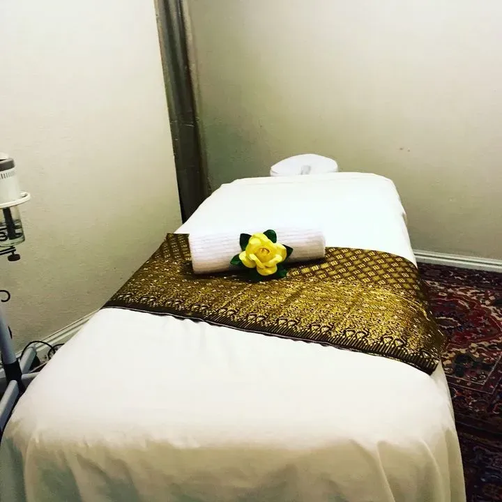 https://cdn.salonspotlight.com/photos/xrIrnZxv6AGpw9CWi6aq/e9bea4b2-841c-4194-8258-ad031a013926_720x720