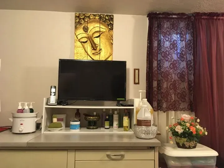 https://cdn.salonspotlight.com/photos/xrIrnZxv6AGpw9CWi6aq/f20a8102-6a8e-4fb4-87e0-a6aa4bb7028e_720x720