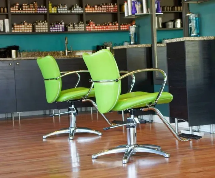 https://cdn.salonspotlight.com/photos/xszoNwqIfp0cPRB3WmPY/87f400a4-2c73-4855-a298-610e59ae9668_720x720