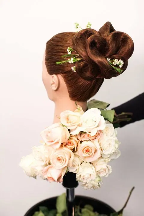 https://cdn.salonspotlight.com/photos/xtDw1G5U0jllWSKhR377/0f12a36a-1f7f-4c88-b331-8f692179b708_720x720