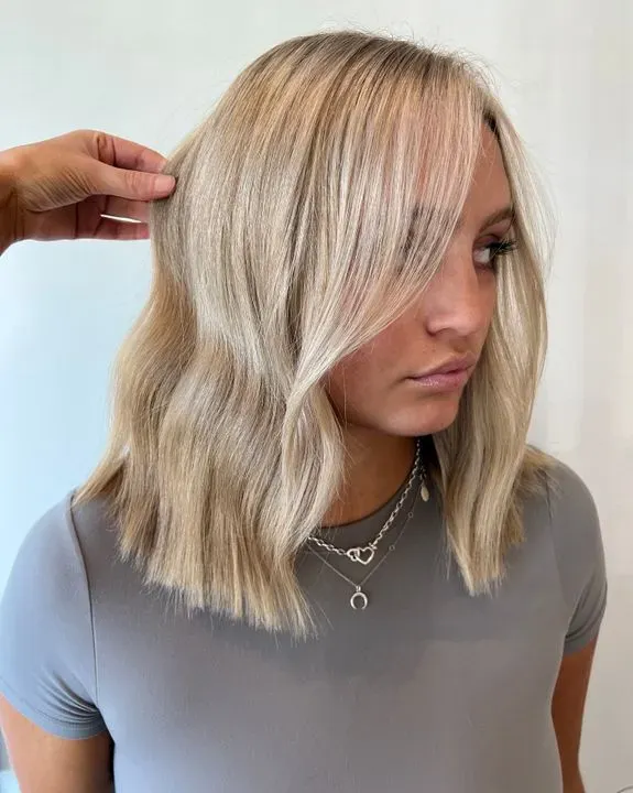 https://cdn.salonspotlight.com/photos/y2gJScsalOqYxT1pixFQ/68bdb6b1-274b-41b7-8c98-90dec6fe0024_720x720