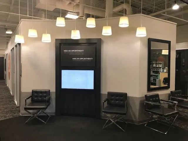 https://cdn.salonspotlight.com/photos/y8najzmnssmVMdIt1JIq/112cde36-e249-492d-9342-6632d4bad491_720x720