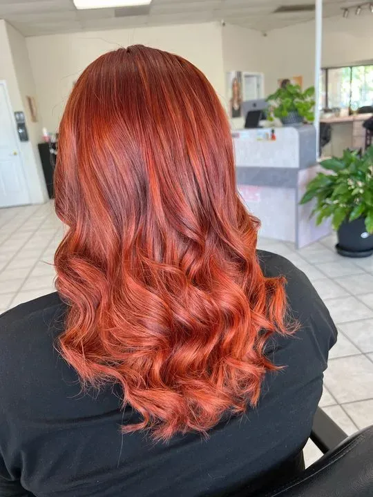 https://cdn.salonspotlight.com/photos/y9cevF5AKBFpQz7GfdYM/5c7d80cf-a853-477b-85a1-053fd7bdb15c_720x720