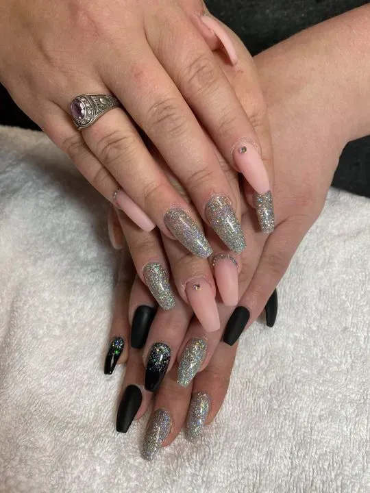 https://cdn.salonspotlight.com/photos/y9skrxheUxD0ACPJZSDI/399c3774-a5ac-48bf-aa52-6464c1d87052_720x720