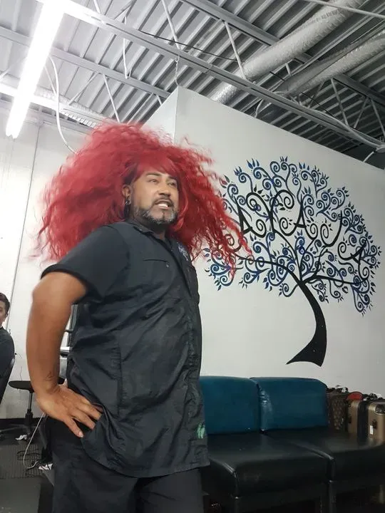https://cdn.salonspotlight.com/photos/yBILIB5lt4zx01QnpzO5/6f2fe273-1ca3-400e-a3dd-09f9d4cb60e4_720x720