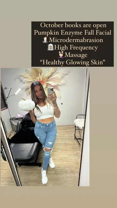 https://cdn.salonspotlight.com/photos/yD19WTSOcJdSuJgUsyjL/94ddc53a-5a64-48da-8b83-175e64ed2e96_720x720