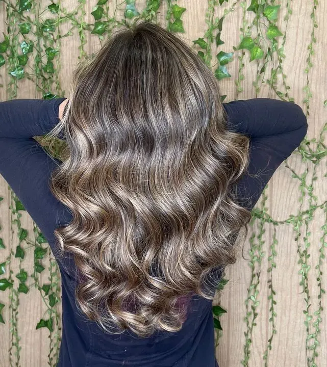 https://cdn.salonspotlight.com/photos/yD79OqLR4sGOb9LydrkT/0bebcbdf-a5a3-412c-89e0-fb7c9e5a7eb1_720x720