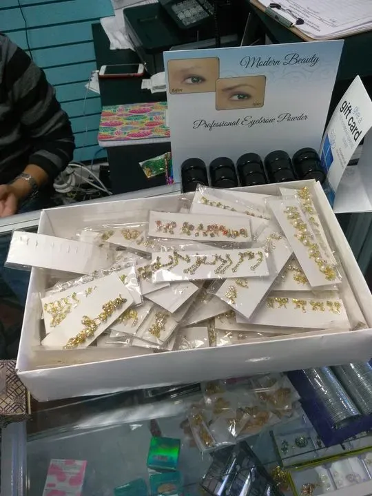 https://cdn.salonspotlight.com/photos/yDPZamEmBNd8btfuOuPP/116f9705-7164-4d7b-9e40-12322768c718_720x720