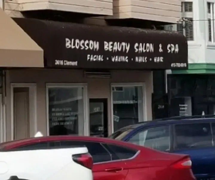 https://cdn.salonspotlight.com/photos/yF8Jj99YxZeIVTeUL1ya/cd1db14a-5f0c-4cbc-ae41-28c1c68340cb_720x720
