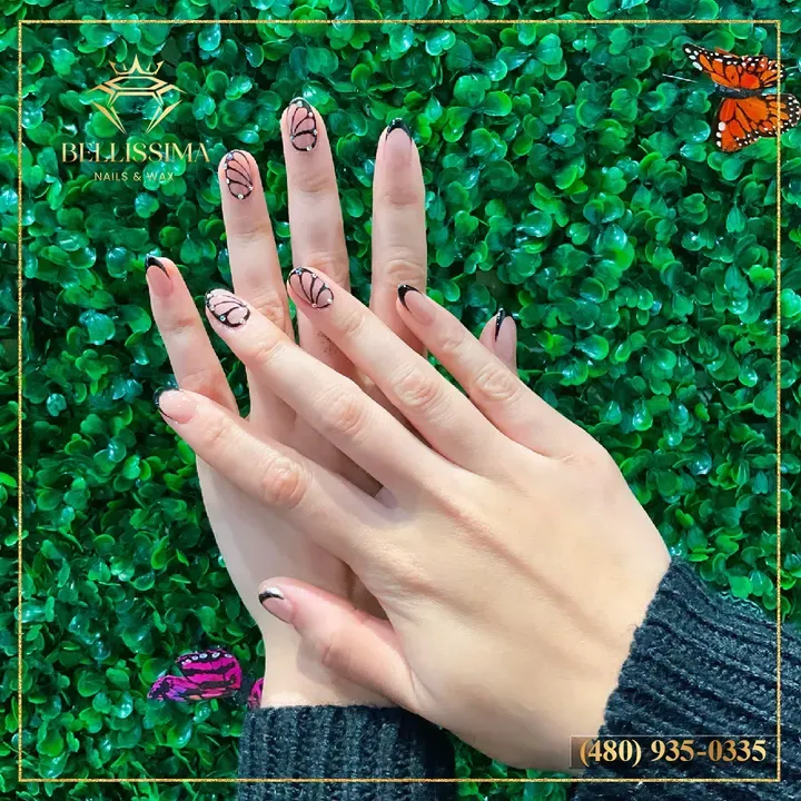 https://cdn.salonspotlight.com/photos/yFtaMk3Hf8NEYQj9xuNV/3b272473-b043-4432-8d0a-d96a02c8b711_720x720