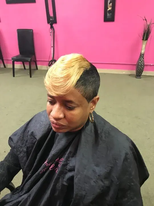 https://cdn.salonspotlight.com/photos/yIHk3mbGQmIzNUK0KlWz/c361568c-6480-414a-a20c-90c01255bc0a_720x720