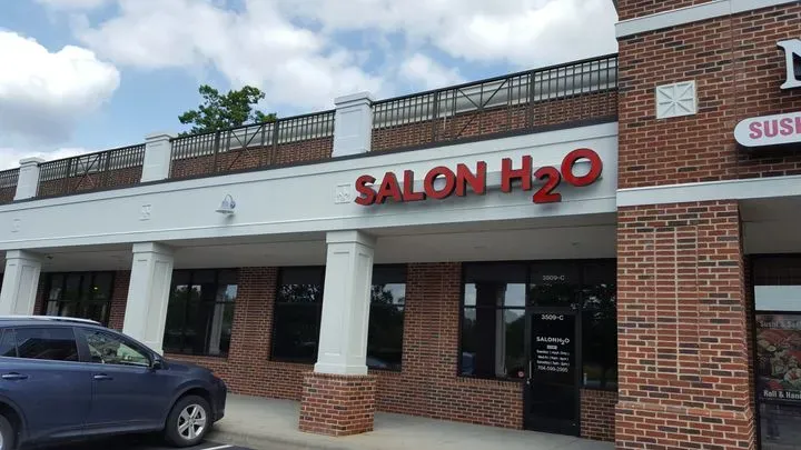 https://cdn.salonspotlight.com/photos/yIkvwSd5UgxEvZdMulih/8171135f-489a-483d-8551-f6f638bd5cf1_720x720