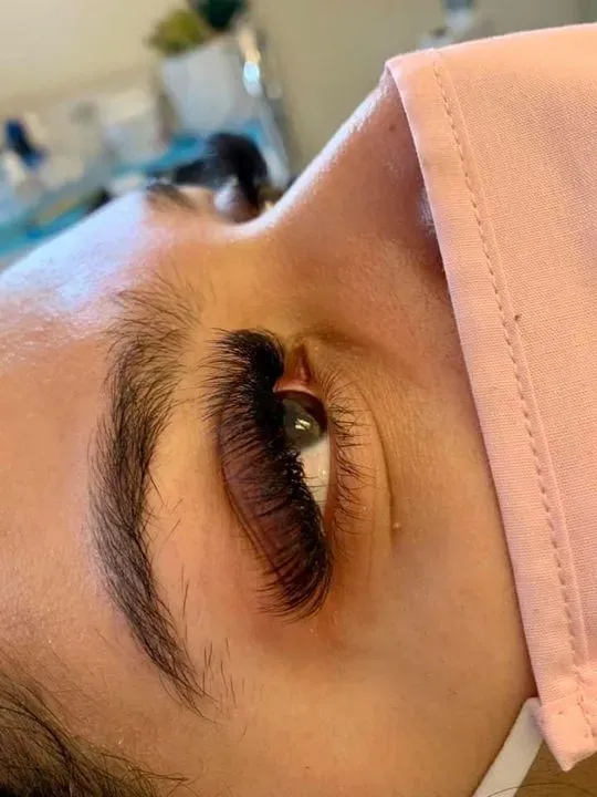 https://cdn.salonspotlight.com/photos/yKG9cHXH2YsF7XOvUGaN/b95ea6b7-b983-4a6f-9f49-6c1fa303088c_720x720