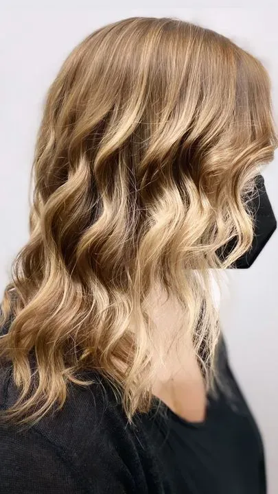 https://cdn.salonspotlight.com/photos/yKNQP4QAzaGp4w8C7edr/3f84a07d-1b66-4c5b-afd4-9aad259640cb_720x720