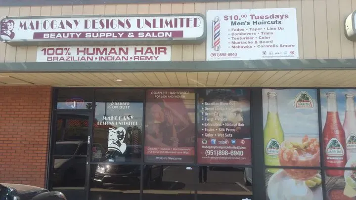 https://cdn.salonspotlight.com/photos/yKm4Lp9ZxLnFC7VWRcJ7/3547caf8-8ddb-4ba1-9739-9793bb3ee1f2_720x720