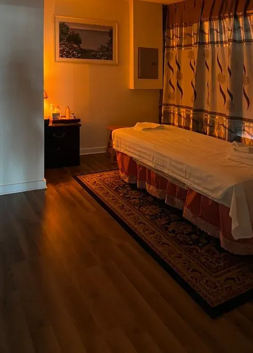https://cdn.salonspotlight.com/photos/yPmJ7oBXcLWa62BZfjP0/08ee9d61-713c-43cf-8fa7-07abd714f09c_720x720