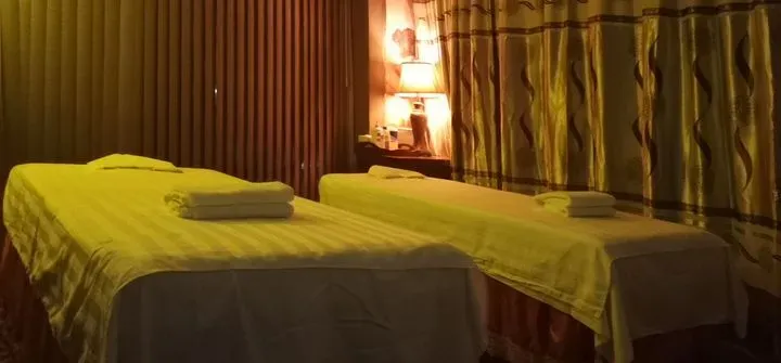 https://cdn.salonspotlight.com/photos/yPmJ7oBXcLWa62BZfjP0/1a90da3c-2db9-43a3-b0aa-6c39d9a663fe_720x720