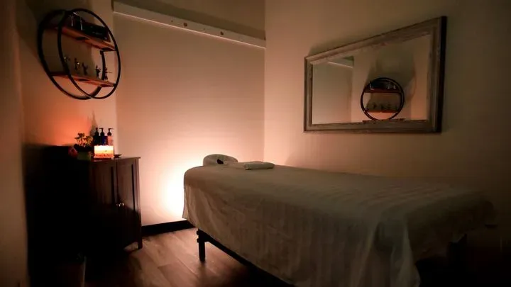 https://cdn.salonspotlight.com/photos/yPrLdjCcNWzXA8tzAxGV/4142b1e4-cfb0-436f-856e-1dba26da70a1_720x720