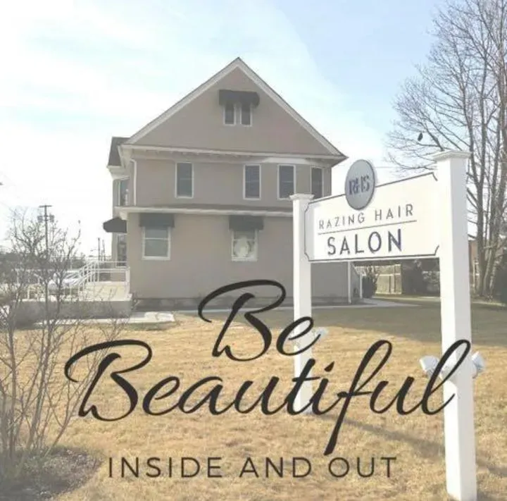 https://cdn.salonspotlight.com/photos/yQqHiA5BnvJONzIovAbs/0607d985-9574-491f-9573-acaa7df2e239_720x720