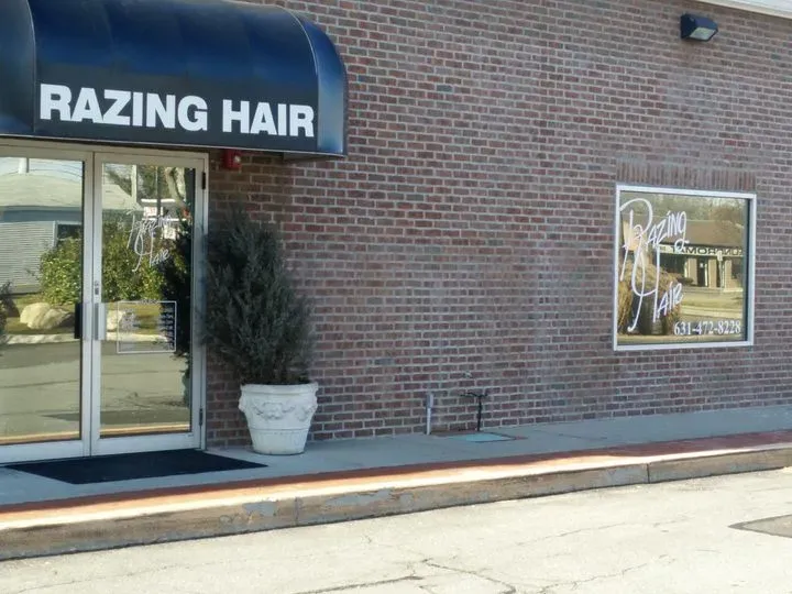 https://cdn.salonspotlight.com/photos/yQqHiA5BnvJONzIovAbs/718d6c14-b941-4c48-9f67-34b49dd5b3a1_720x720