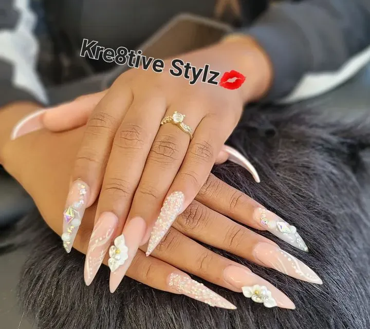 https://cdn.salonspotlight.com/photos/yTAPorgwjjAXZaiWZp8P/84e44923-6c25-47ab-a463-f2aa7a4cea92_720x720
