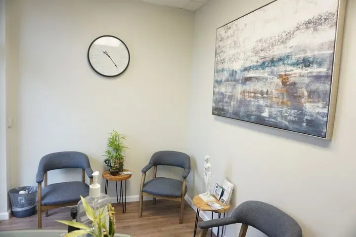 https://cdn.salonspotlight.com/photos/yTrWywtLBvA5voIQ9zjN/94819ac7-3881-47e7-858d-5be325c1a745_720x720