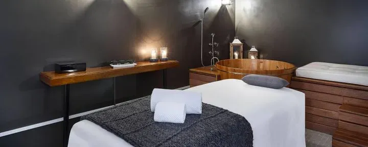 https://cdn.salonspotlight.com/photos/yUTqu8SkDnDO6e086SpF/8ee57ee0-07db-4dda-a909-82a42c85e2c4_720x720
