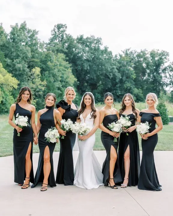 https://cdn.salonspotlight.com/photos/yXOwRyLLzFCDZT5Kg08J/17471ced-66ea-4f17-bf4a-2df813823f75_720x720