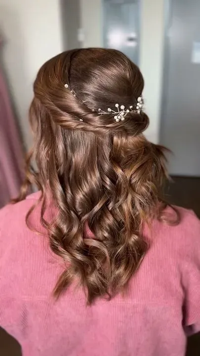 https://cdn.salonspotlight.com/photos/yXOwRyLLzFCDZT5Kg08J/b979e354-fbb0-41d6-b259-c5ad9d223f77_720x720